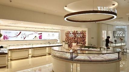 菜百首飾總店全新升級(jí) 珠寶“快消化”背后的一場(chǎng)定位博弈