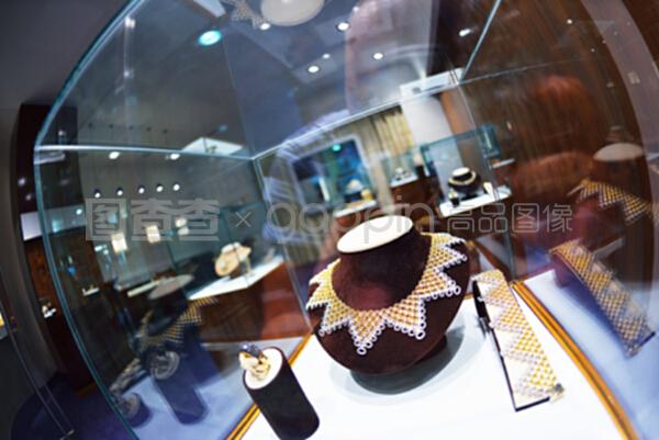 室內珠寶商店 璀璨世界中的零售藝術